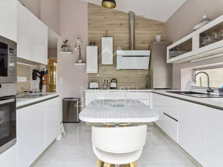 Villa Mandelieu-la-Napoule - 5 bedrooms - 220m²