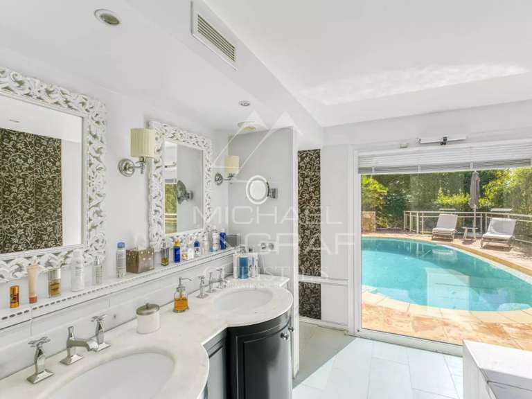 Villa with Sea view Mandelieu-la-Napoule - 4 bedrooms - 221m²