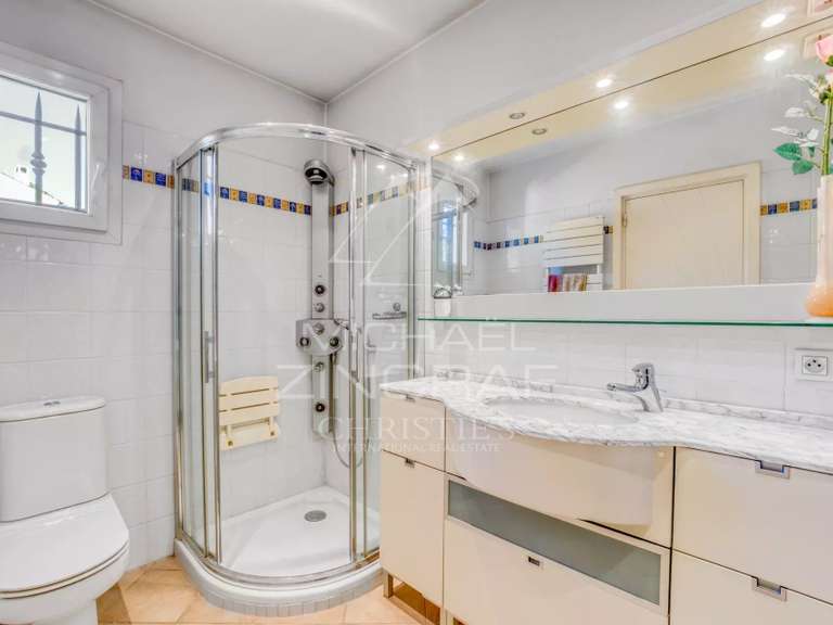 Villa Mandelieu-la-Napoule - 4 bedrooms - 289m²