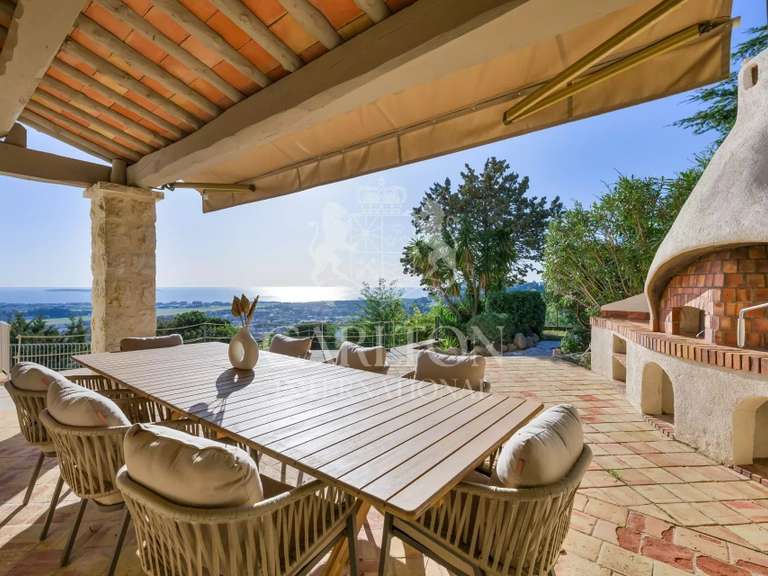Villa Mandelieu-la-Napoule - 4 bedrooms - 307m²