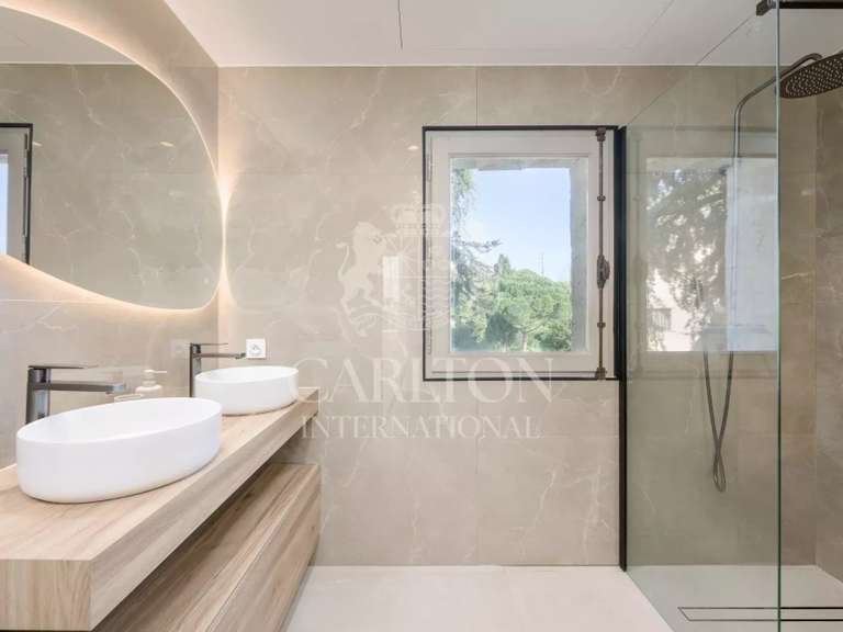 Villa Mandelieu-la-Napoule - 4 bedrooms - 307m²