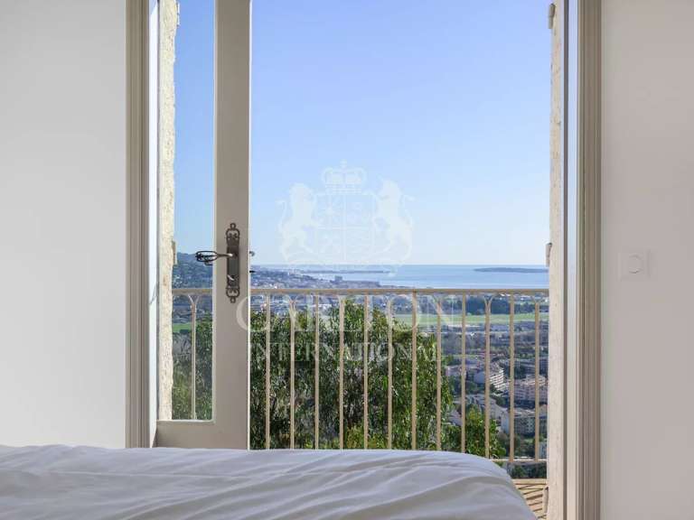 Villa Mandelieu-la-Napoule - 4 bedrooms - 307m²