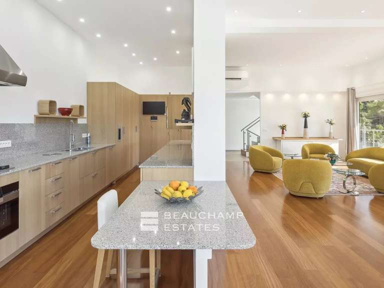 Villa with Sea view Mandelieu-la-Napoule - 4 bedrooms - 380m²