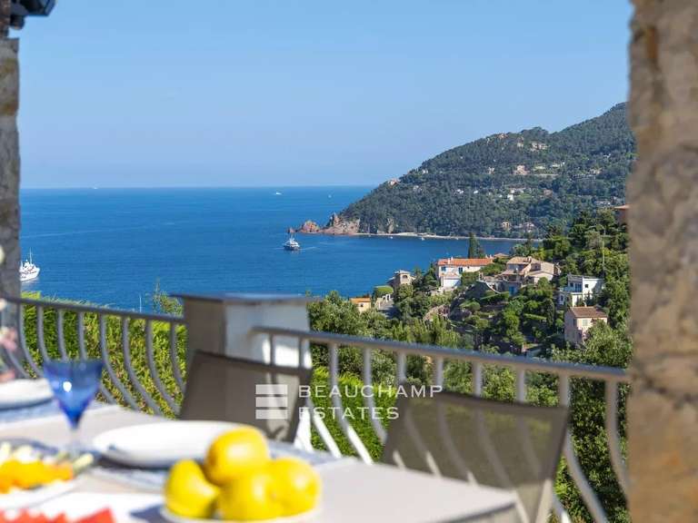 Villa with Sea view Mandelieu-la-Napoule - 5 bedrooms - 183m²