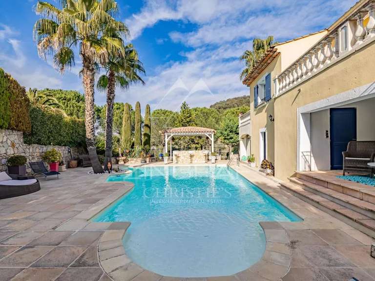 Villa Mandelieu-la-Napoule - 4 chambres - 205m²