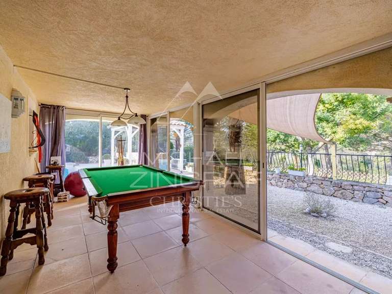 Villa Mandelieu-la-Napoule - 4 chambres - 205m²