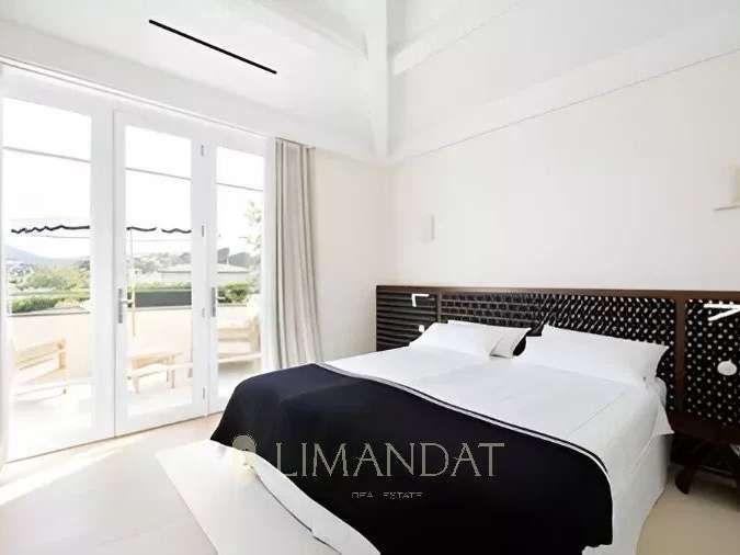 Villa Mandelieu-la-Napoule - 4 chambres - 250m²