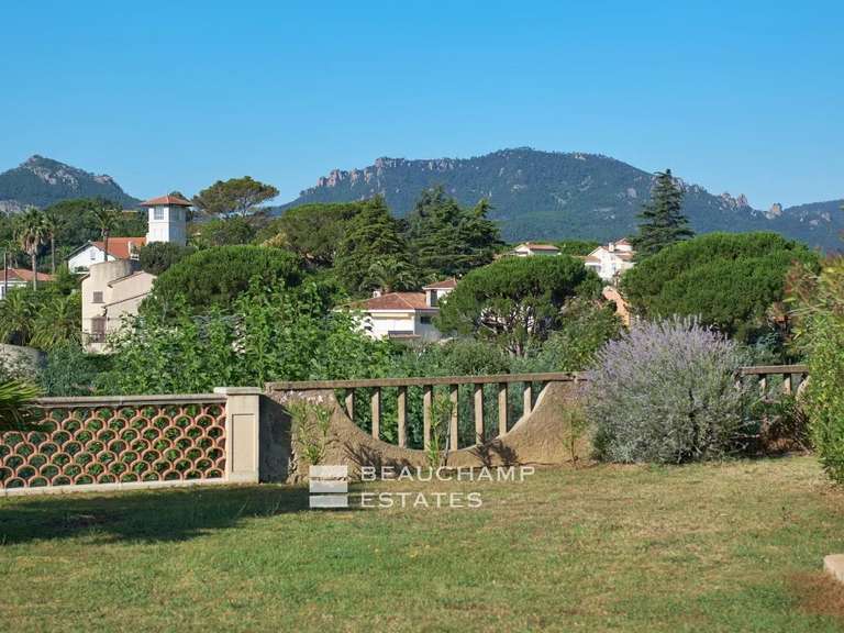 Villa Mandelieu-la-Napoule - 7 bedrooms - 315m²