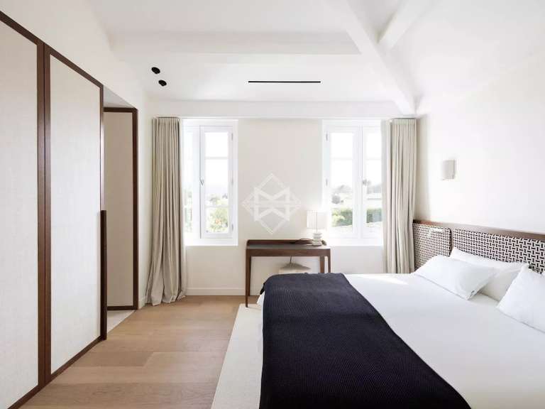 Villa Mandelieu-la-Napoule - 4 chambres - 220m²