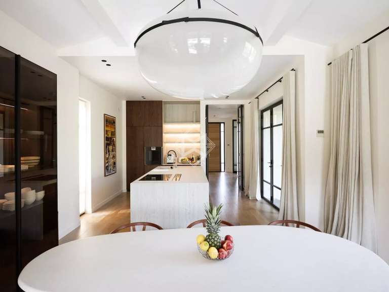 Villa Mandelieu-la-Napoule - 4 chambres - 220m²