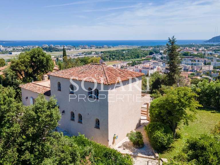 Villa Mandelieu-la-Napoule - 3 chambres - 135m²