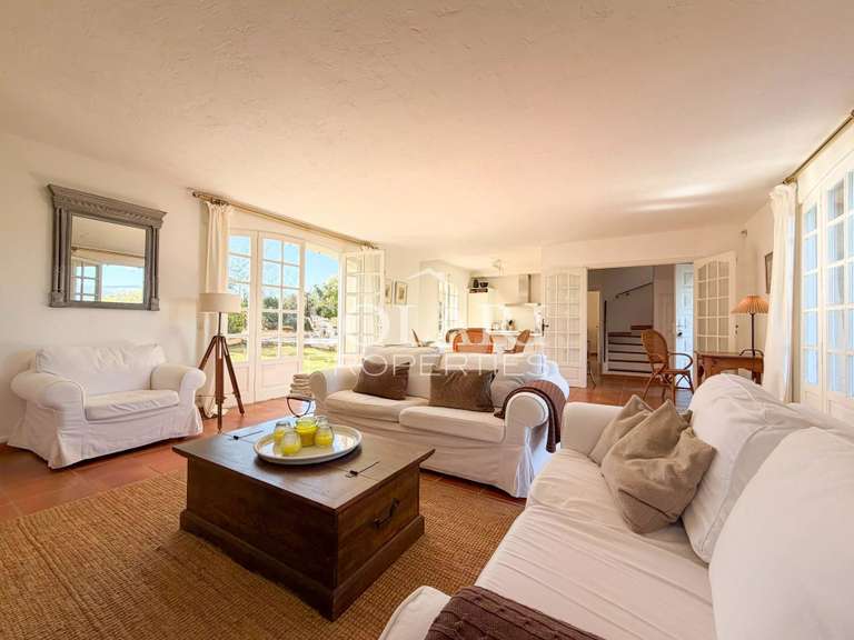 Villa Mandelieu-la-Napoule - 3 chambres - 135m²
