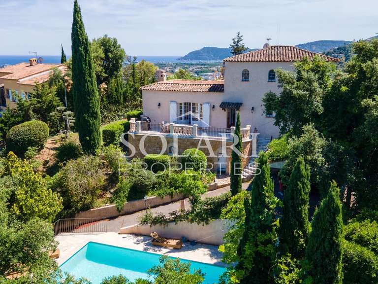 Villa Mandelieu-la-Napoule - 3 chambres - 135m²