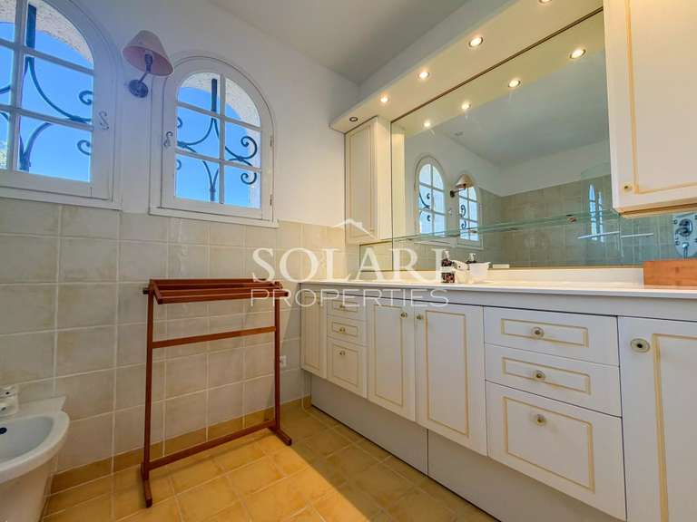 Villa Mandelieu-la-Napoule - 3 chambres - 135m²