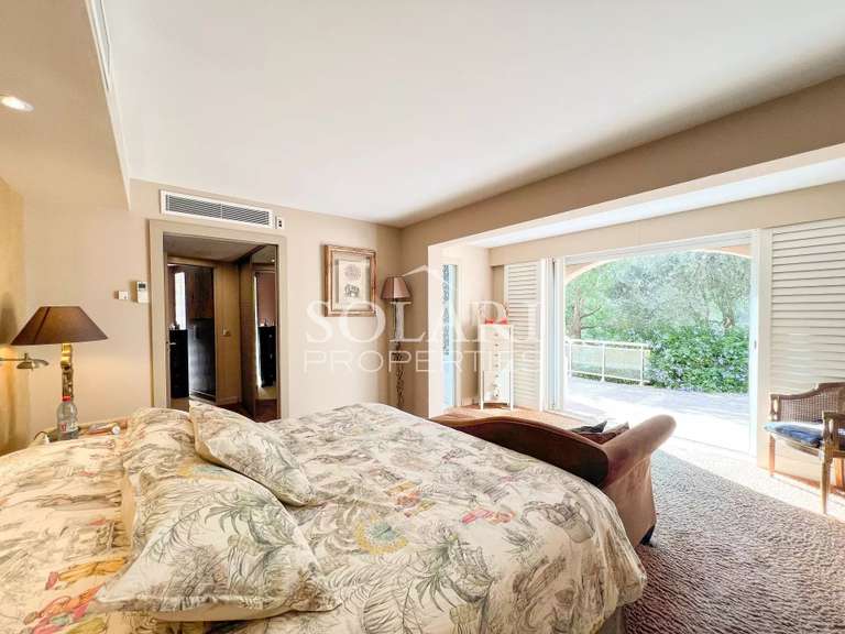 Villa Mandelieu-la-Napoule - 5 chambres - 221m²