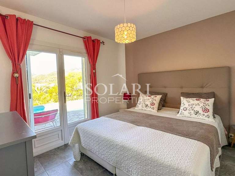 Villa Mandelieu-la-Napoule - 5 chambres - 175m²