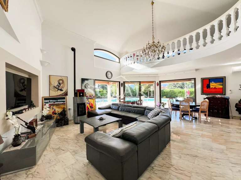 Villa Mandelieu-la-Napoule - 4 chambres - 202m²