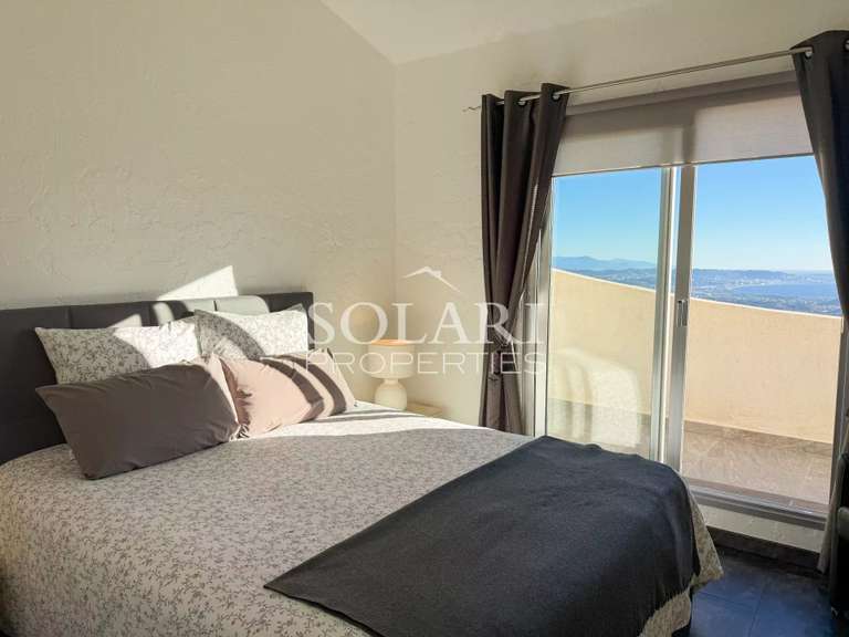 Villa Mandelieu-la-Napoule - 3 chambres - 245m²