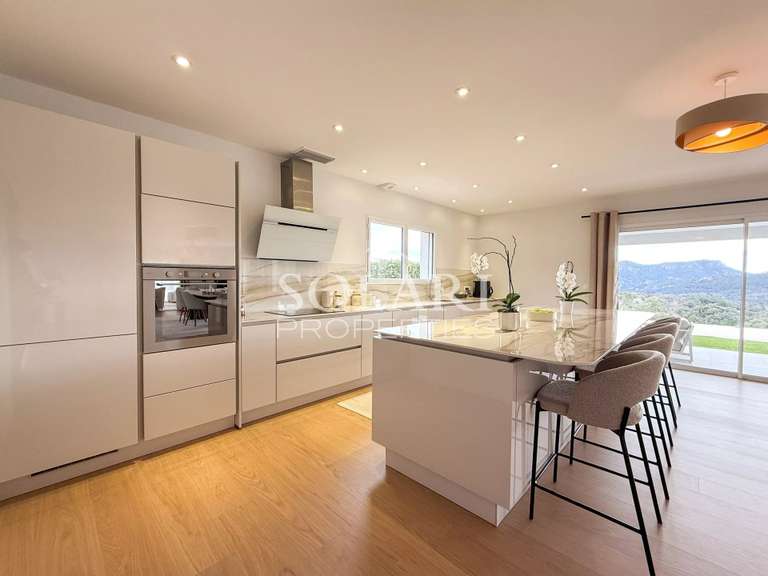 Villa Mandelieu-la-Napoule - 4 chambres - 237m²