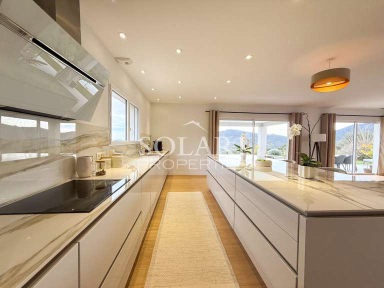 Villa Mandelieu-la-Napoule - 4 chambres - 237m²