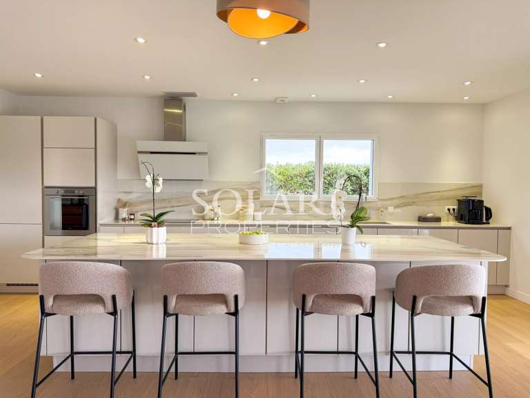 Villa Mandelieu-la-Napoule - 4 chambres - 237m²