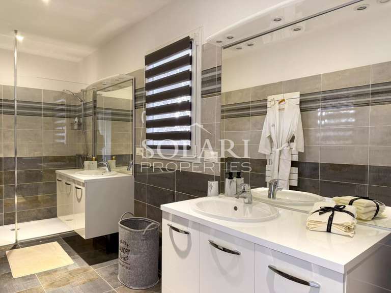 Villa Mandelieu-la-Napoule - 4 chambres - 237m²