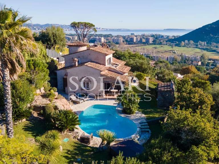 Villa Mandelieu-la-Napoule - 4 chambres - 305m²