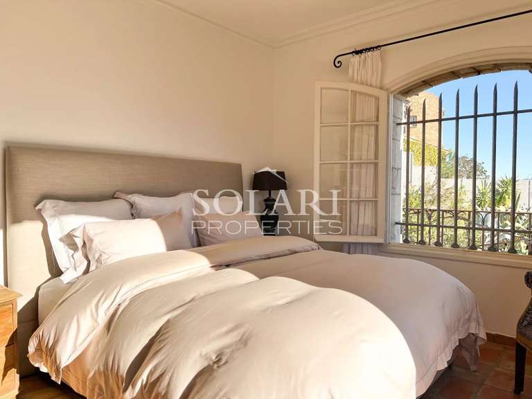 Villa Mandelieu-la-Napoule - 4 chambres - 305m²