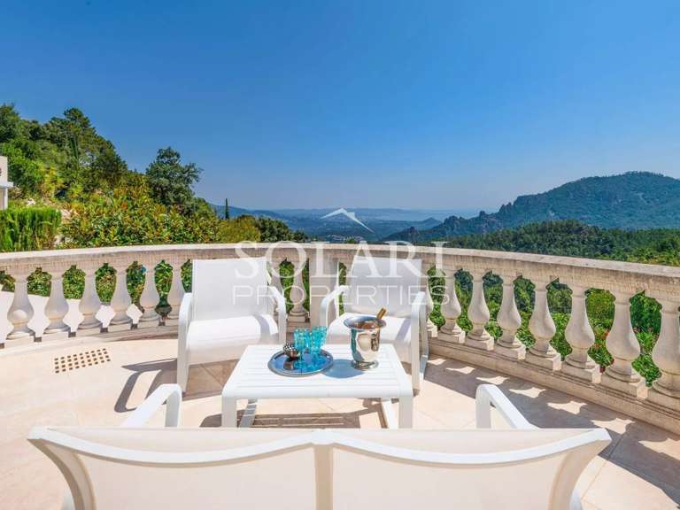 Villa Mandelieu-la-Napoule - 4 chambres - 300m²