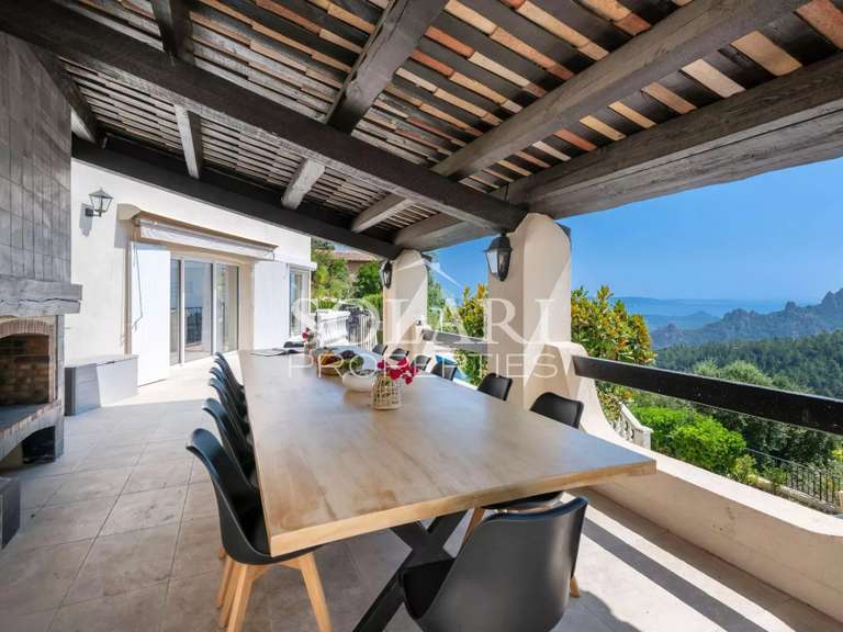 Villa Mandelieu-la-Napoule - 4 chambres - 300m²