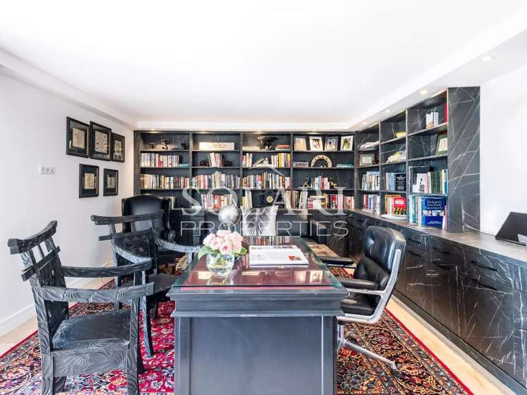 Villa Mandelieu-la-Napoule - 4 chambres - 300m²