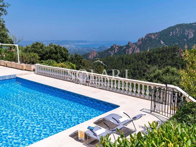 Villa Mandelieu-la-Napoule - 4 chambres - 300m²