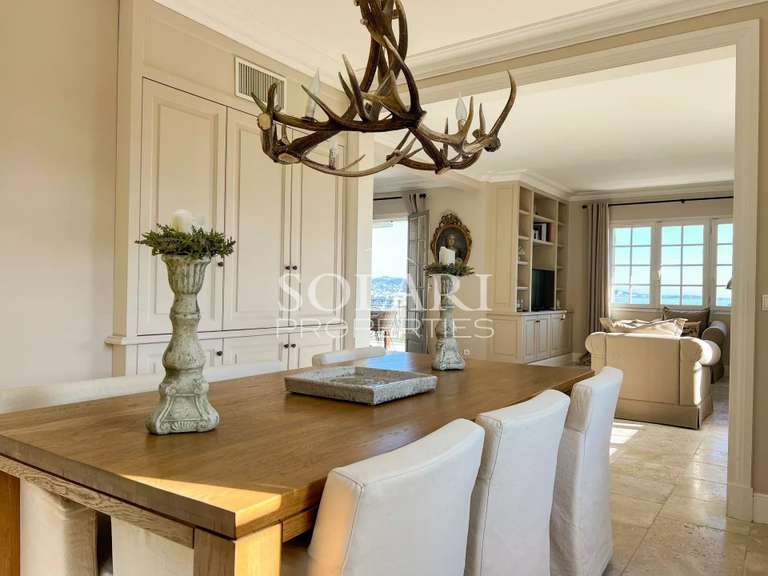 Villa Mandelieu-la-Napoule - 5 chambres - 240m²