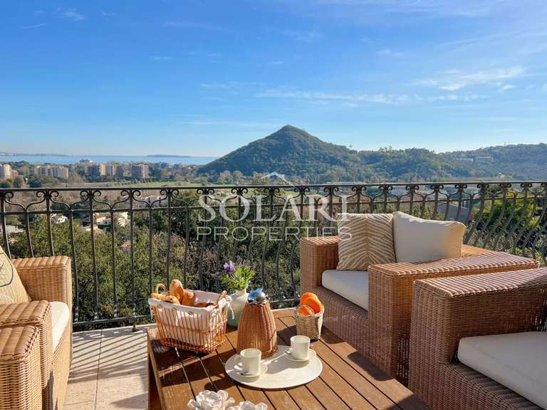 Villa Mandelieu-la-Napoule - 5 chambres - 240m²