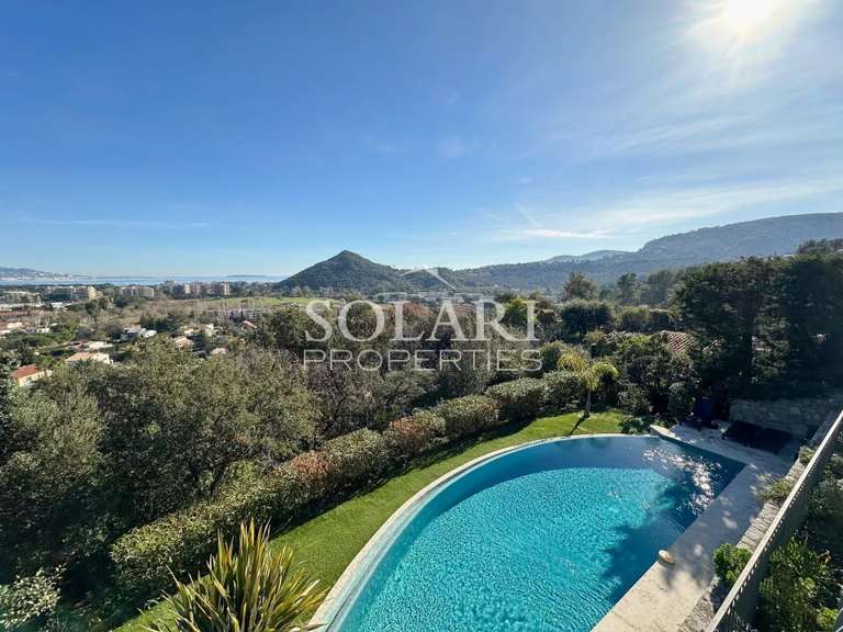 Villa Mandelieu-la-Napoule - 5 chambres - 240m²