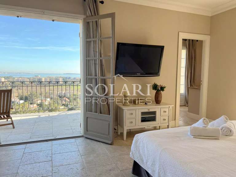 Villa Mandelieu-la-Napoule - 5 chambres - 240m²