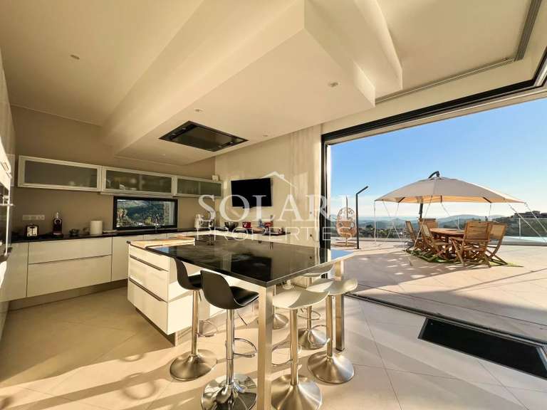 Villa Mandelieu-la-Napoule - 5 chambres - 300m²