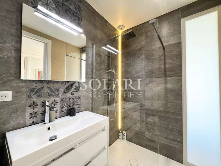 Villa Mandelieu-la-Napoule - 5 chambres - 300m²