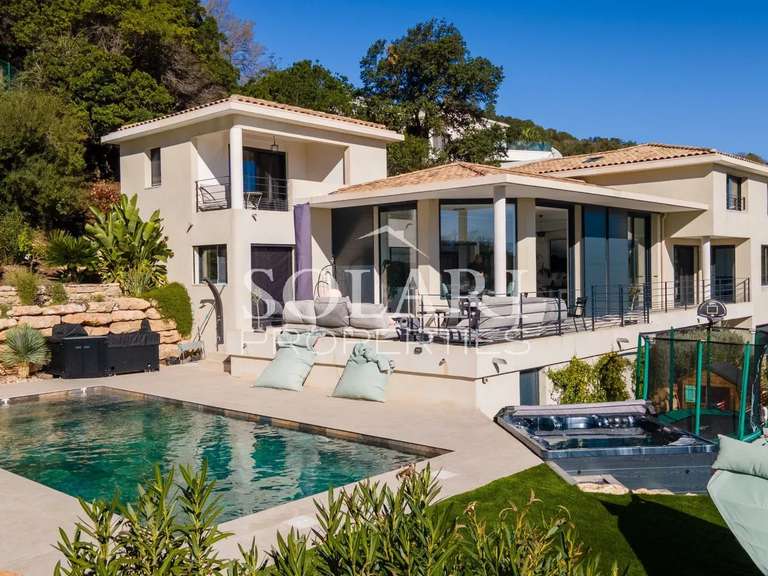 Villa Mandelieu-la-Napoule - 4 chambres - 280m²