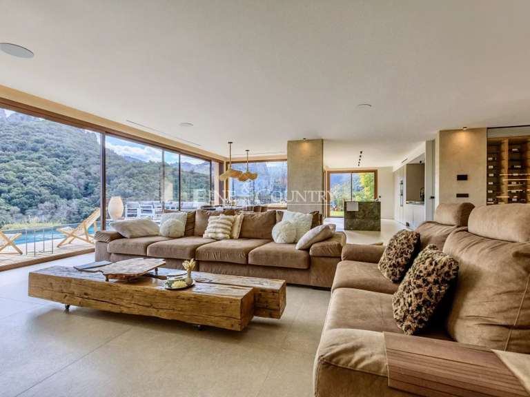 Villa Mandelieu-la-Napoule - 5 chambres - 318m²