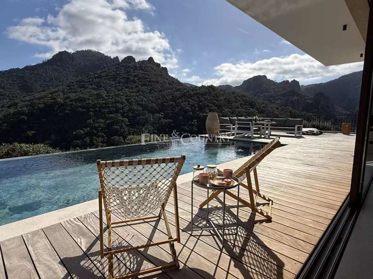 Villa Mandelieu-la-Napoule - 5 chambres - 318m²