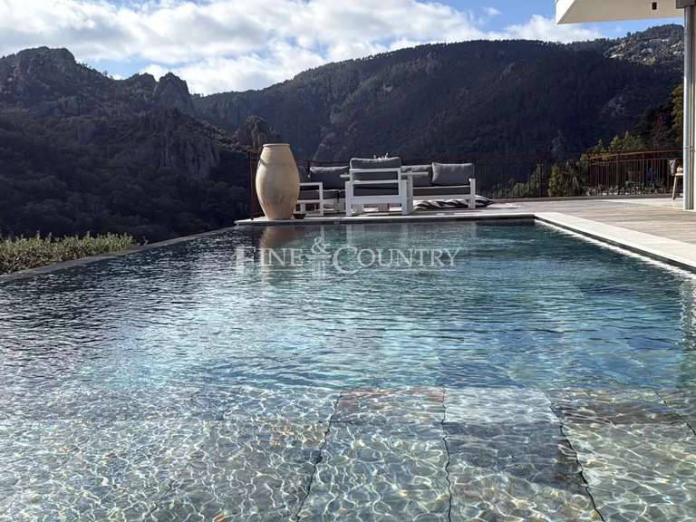 Villa Mandelieu-la-Napoule - 5 chambres - 318m²