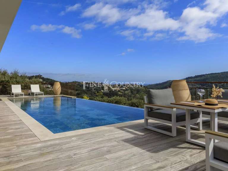 Villa Mandelieu-la-Napoule - 5 chambres - 318m²