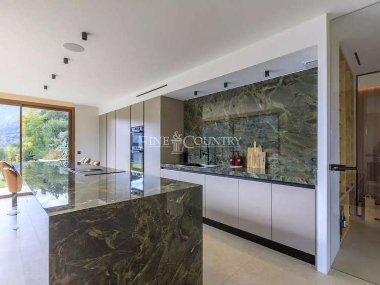 Villa Mandelieu-la-Napoule - 5 chambres - 318m²