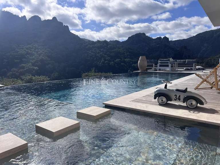 Villa Mandelieu-la-Napoule - 5 chambres - 318m²