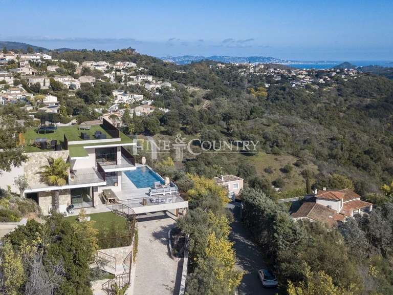 Villa Mandelieu-la-Napoule - 5 chambres - 318m²