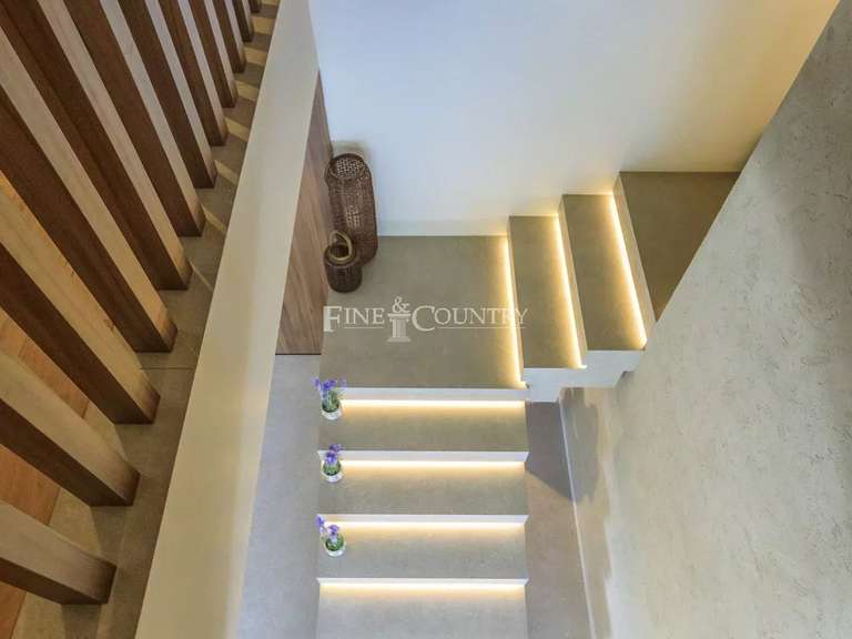 Villa Mandelieu-la-Napoule - 5 chambres - 318m²