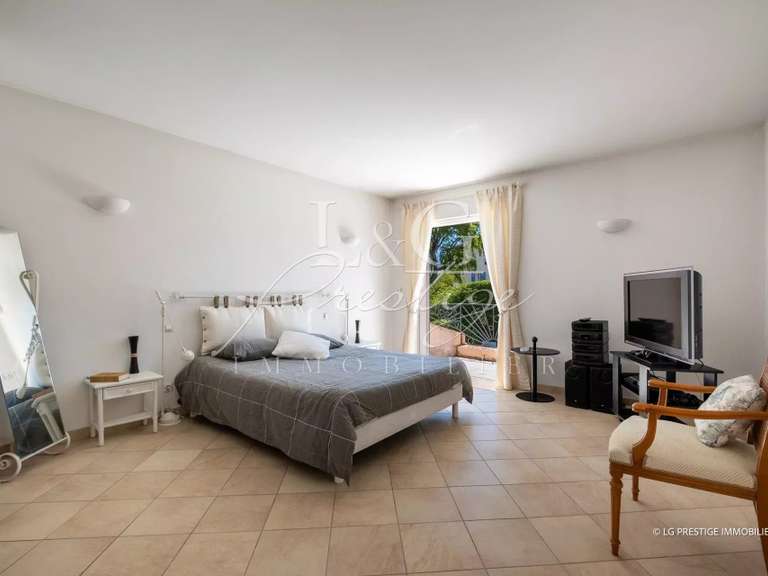 Villa Mandelieu-la-Napoule - 4 bedrooms - 289m²