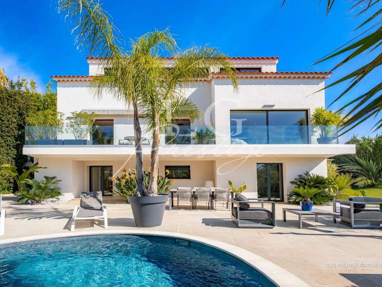 Villa Mandelieu-la-Napoule - 5 bedrooms - 230m²