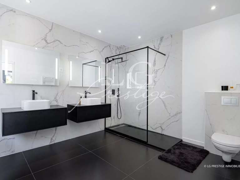 Villa Mandelieu-la-Napoule - 5 bedrooms - 230m²